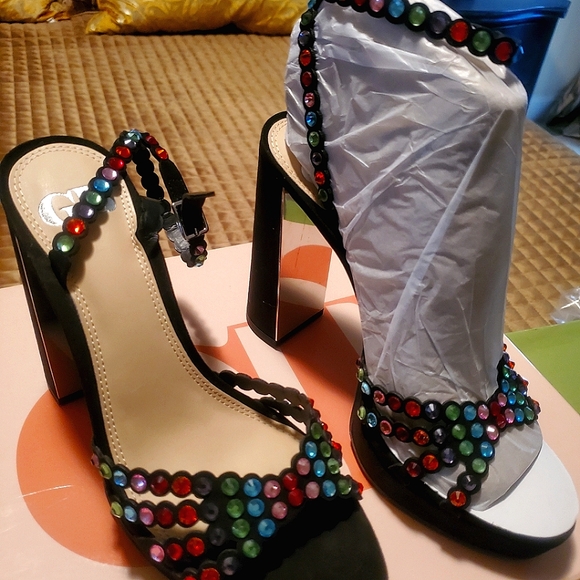 Gianni Bini Heels - Picture 1 of 4
